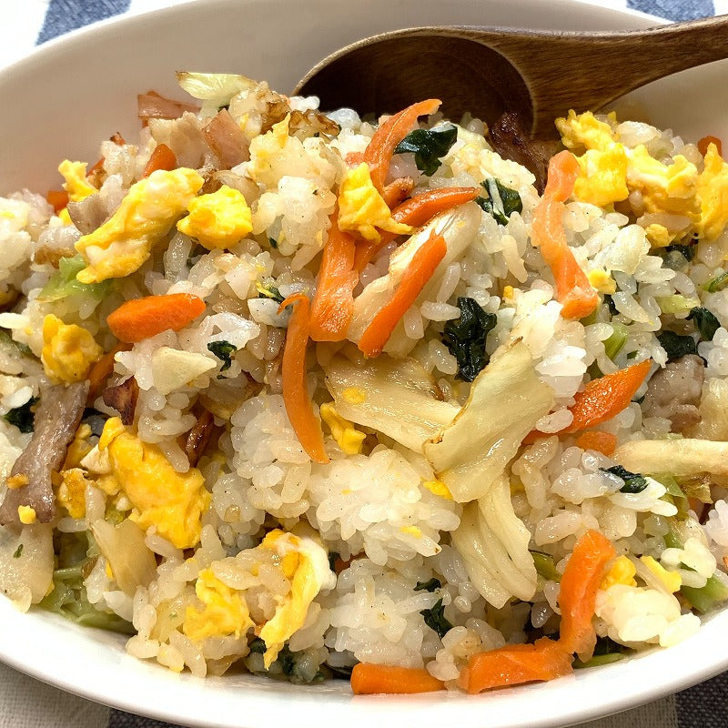【送料無料・ポスト投函】　乾燥野菜国産ミックス100g キャベツ にんじん 小松菜 玉ねぎ ラーメン、みそ汁の具